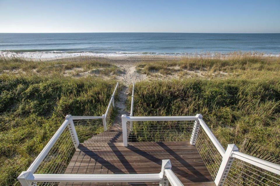The Hanner Home House in Pine Knoll Shores