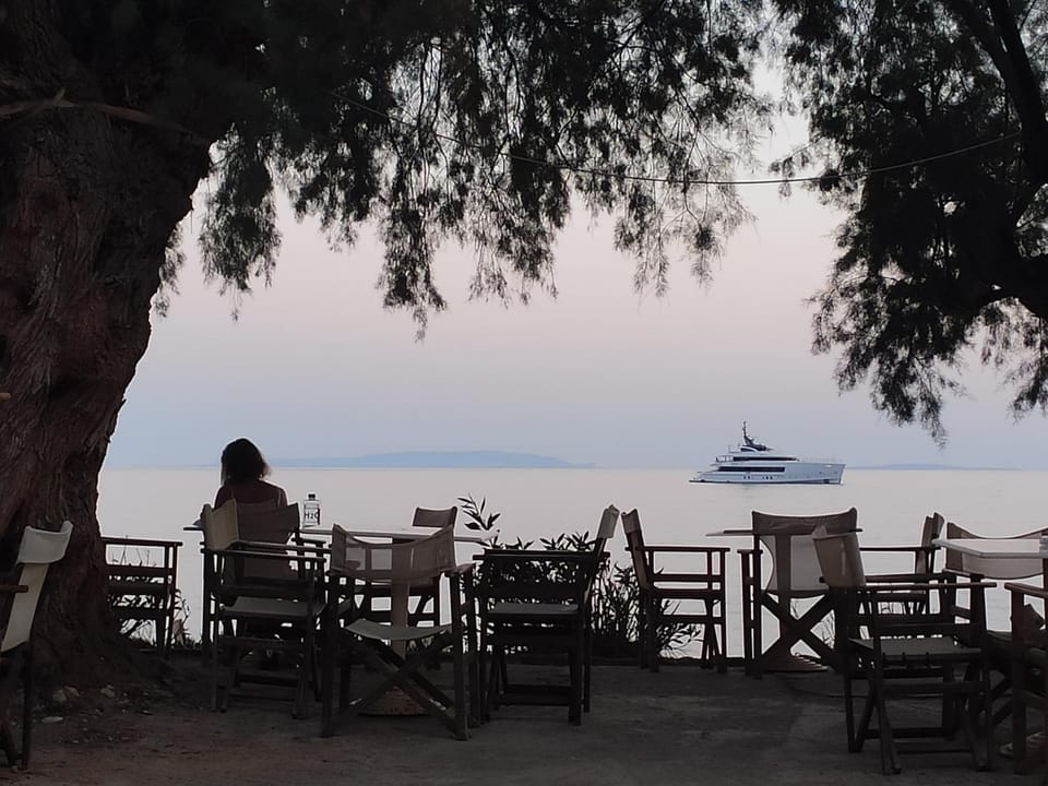 Restaurant/places to eat, Sea view