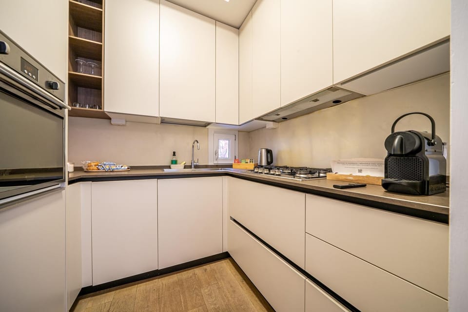 PIAZZA MAGGIORE-Luxury Apartment-Elegant Terrace Apartment in Bologna