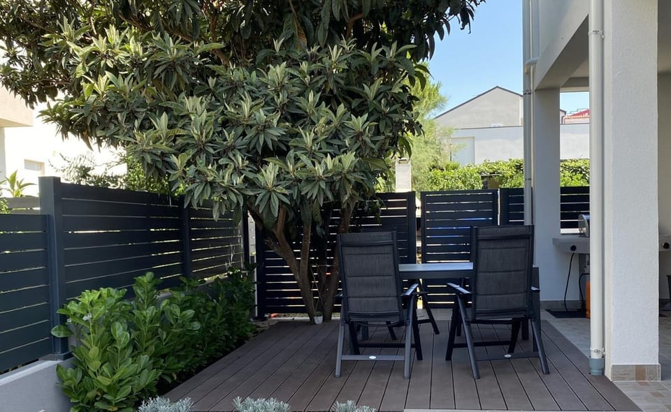 Property building, Garden