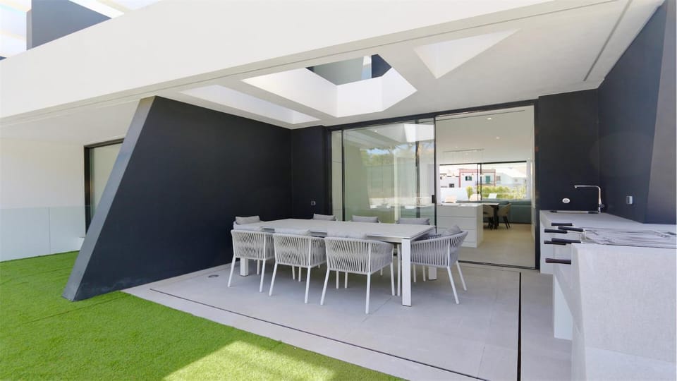 Patio, BBQ facilities, Dining area