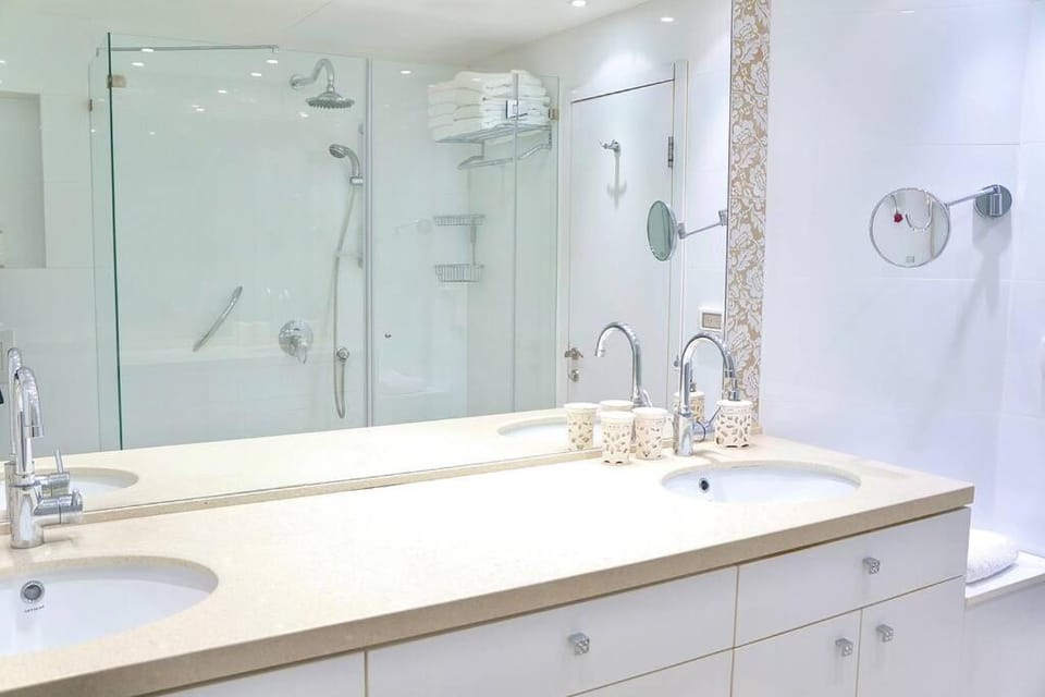 Daniel Hotel - Residence Seaside Luxury Flat Apartment in Herzliya