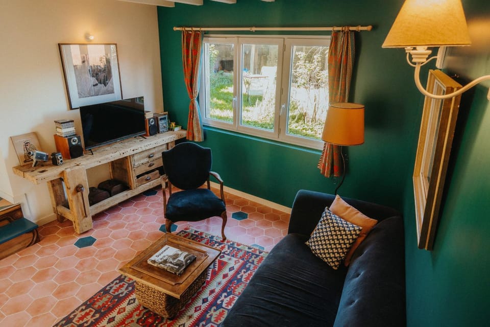 Communal lounge/ TV room, TV and multimedia, Living room, Seating area