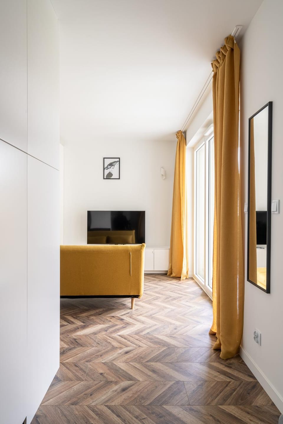 TV and multimedia, Living room, Photo of the whole room, Seating area