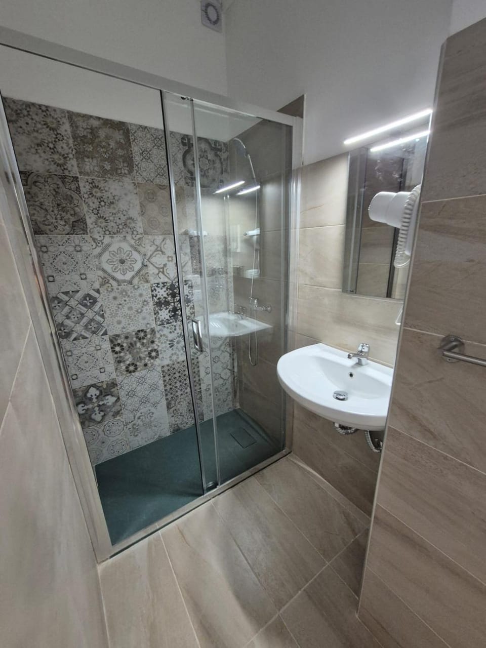 Shower, Bathroom