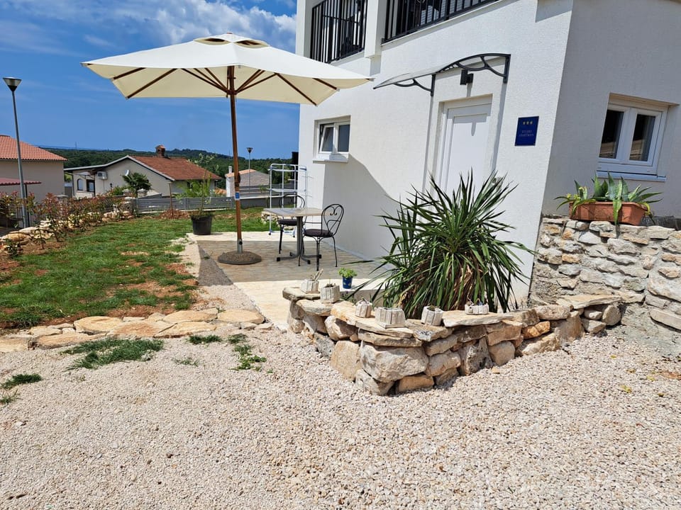 Property building, Garden, Garden view