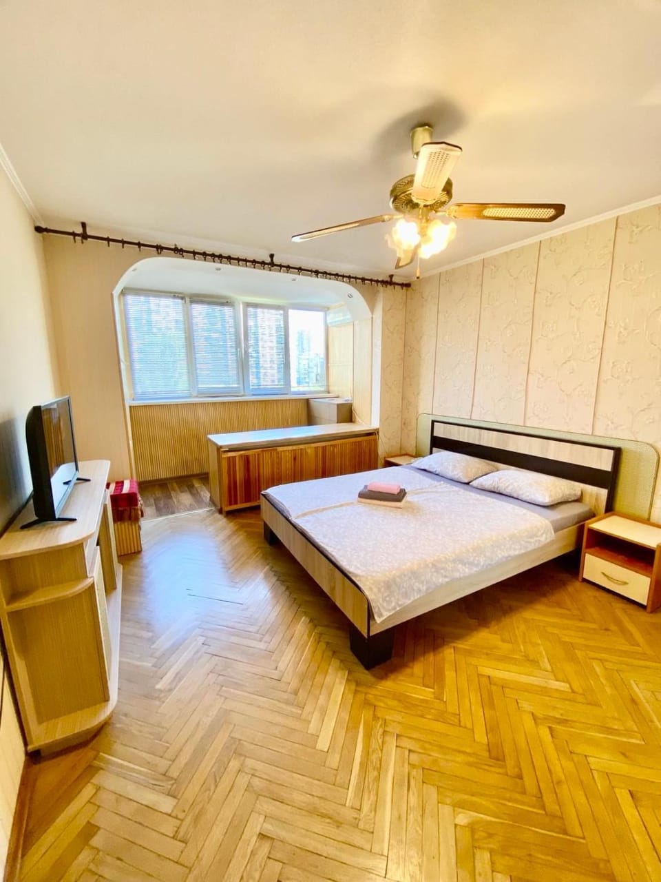 Bed, TV and multimedia
