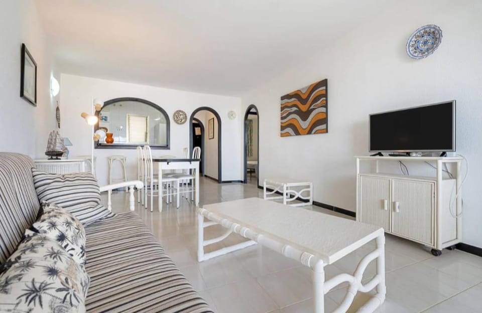 Los Flamencos Patrick Apartment in Miami Platja