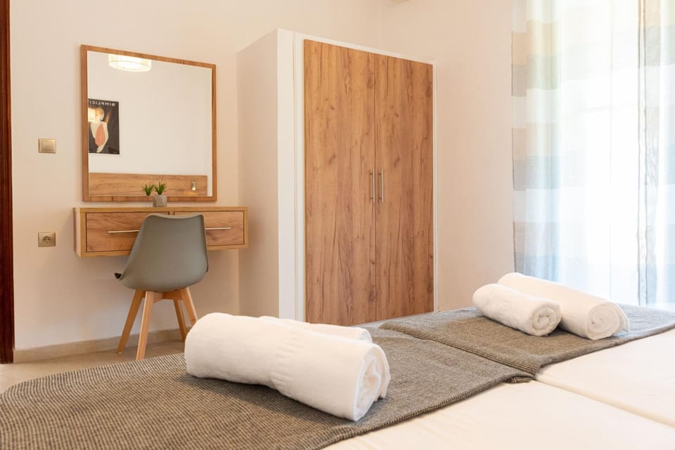 Bedroom, wardrobe