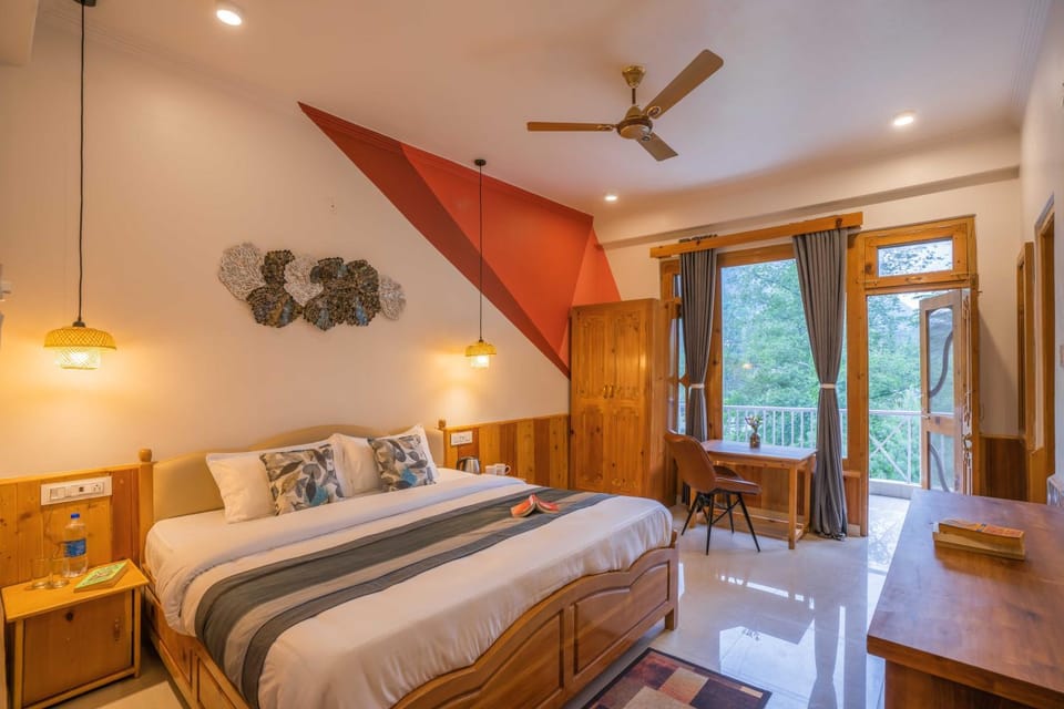 Bed, Photo of the whole room, Bedroom