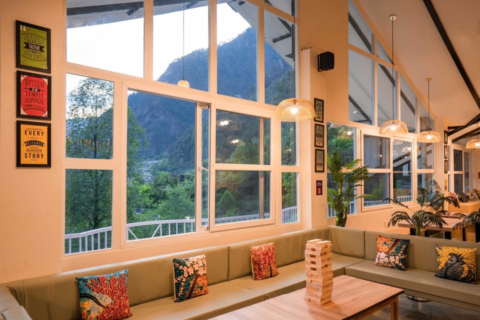 Living room, Seating area, Mountain view
