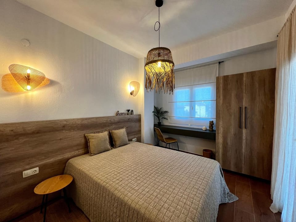 Bed, Photo of the whole room, Bedroom, wardrobe