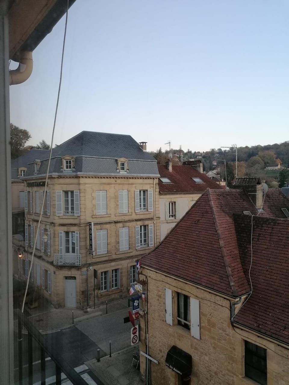Neighbourhood, City view, Street view, Location
