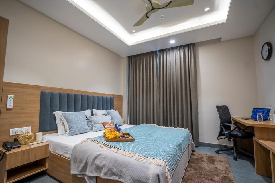 Bed, Photo of the whole room, Bedroom