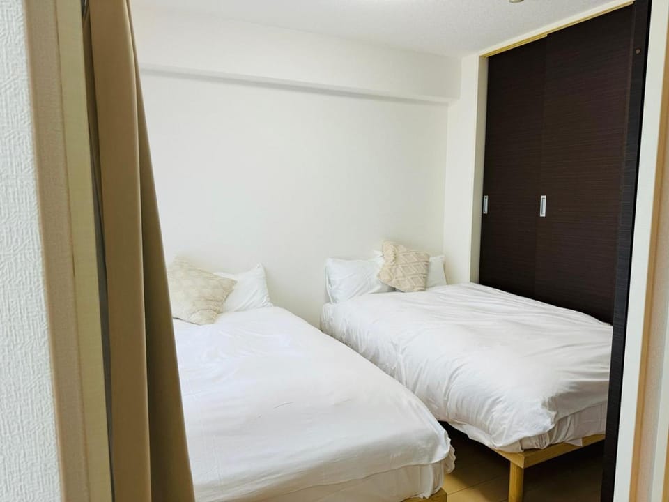 COCONE HOUSE Twin bedroom Apartment in Osaka