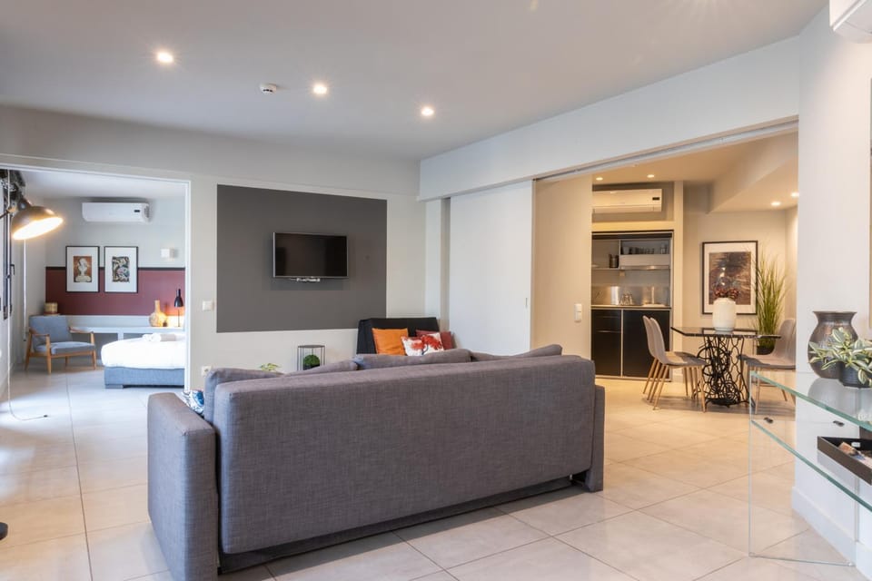 Communal lounge/ TV room, Living room