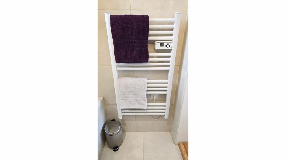 Bathroom, heating, towels