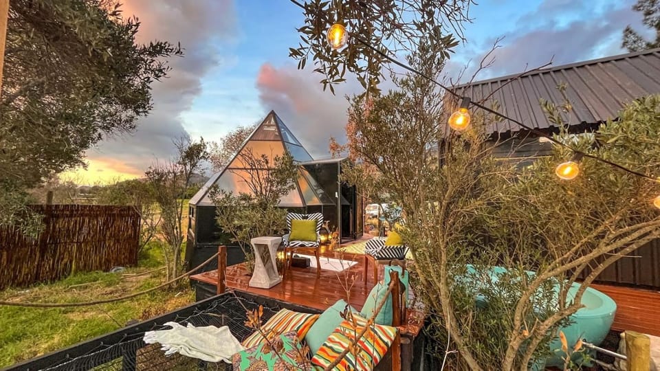 Property building, Hot Tub