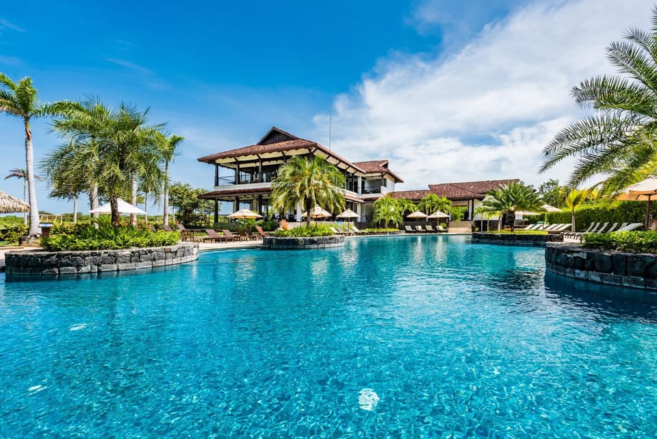 Restaurant/places to eat, Swimming pool