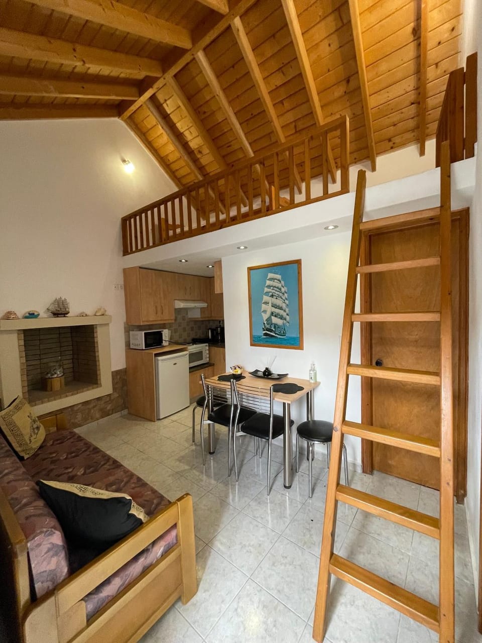 Living room, Dining area