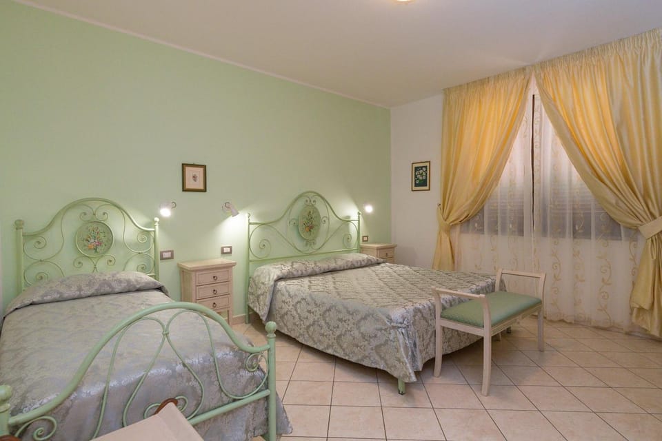 Living room, Bedroom