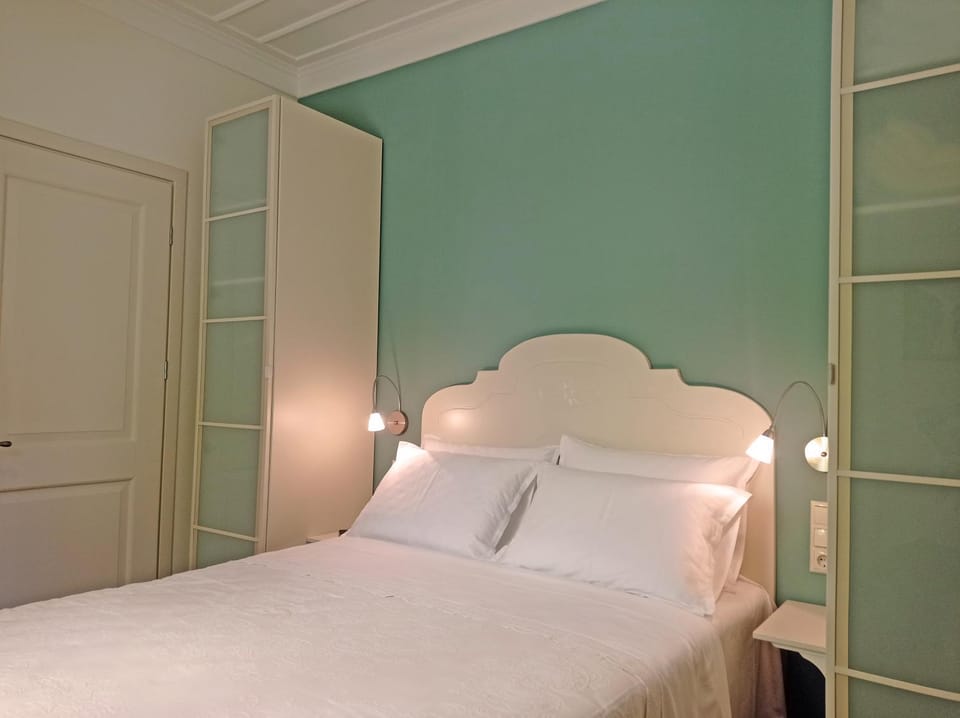 Bed, Bedroom, wardrobe