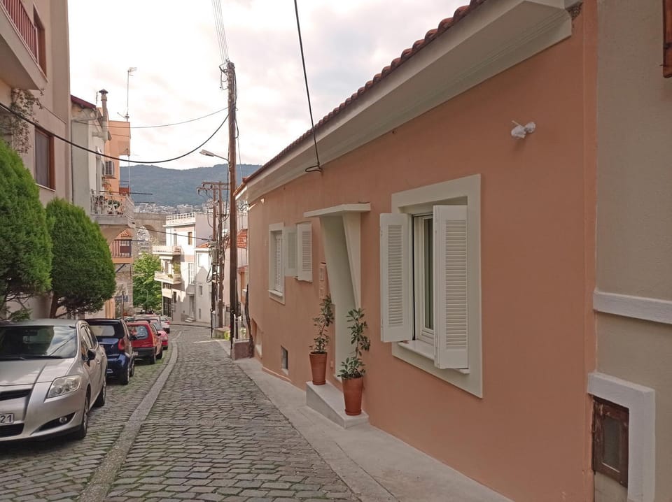 Property building, Neighbourhood, Street view, Location
