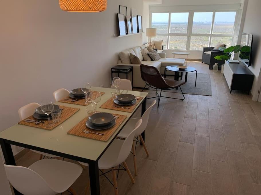 Azvalia - Valdelagrana Mirador de la Bahía, Playa, piscina, parking, vistas ! Apartment in El Puerto de Santa María