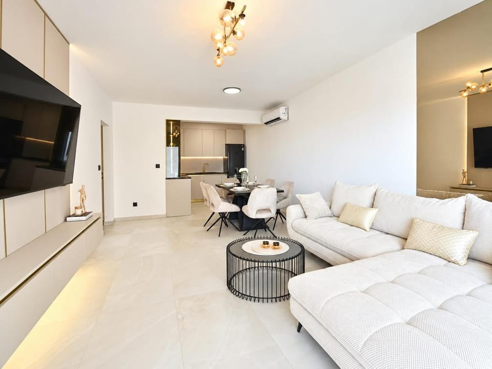 Golden Pearl - Exclusive Seaview Apartment with Jacuzzi & Spacious Teracce, SPLIT Apartment in Split