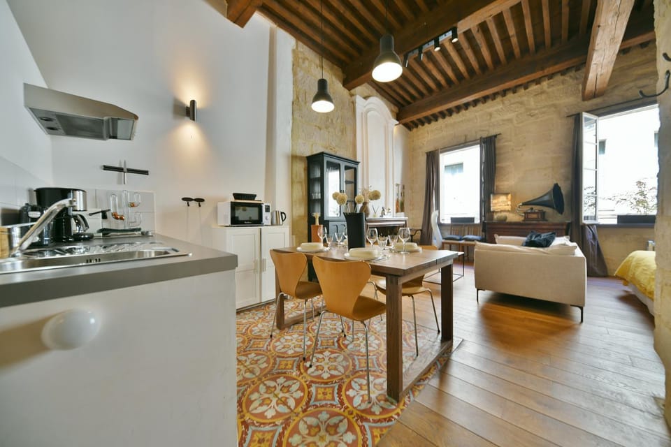 Dinner, dishwasher, minibar, stove, kitchen