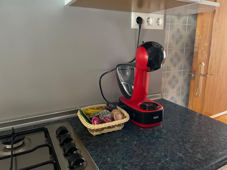 Coffee/tea facilities, Kitchen or kitchenette