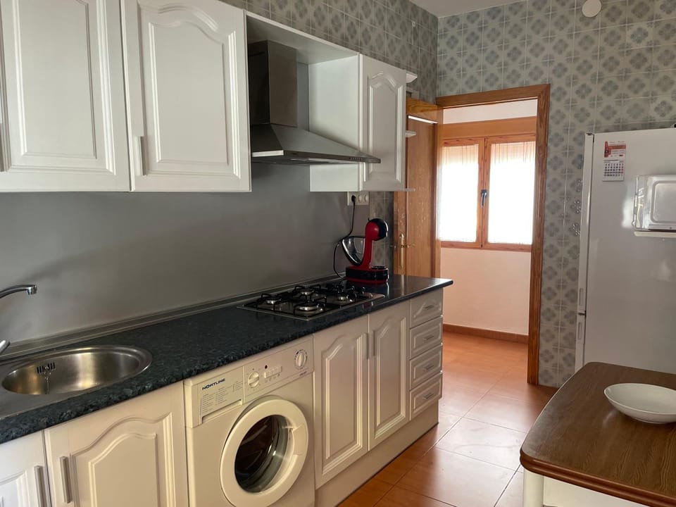 Coffee/tea facilities, minibar, stove, washing machine, kitchen