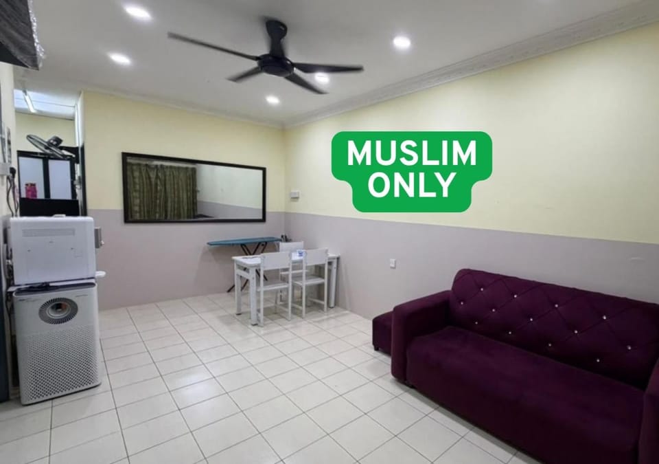 Homestay Cikgu Fatin (MUSLIM) House in Perak