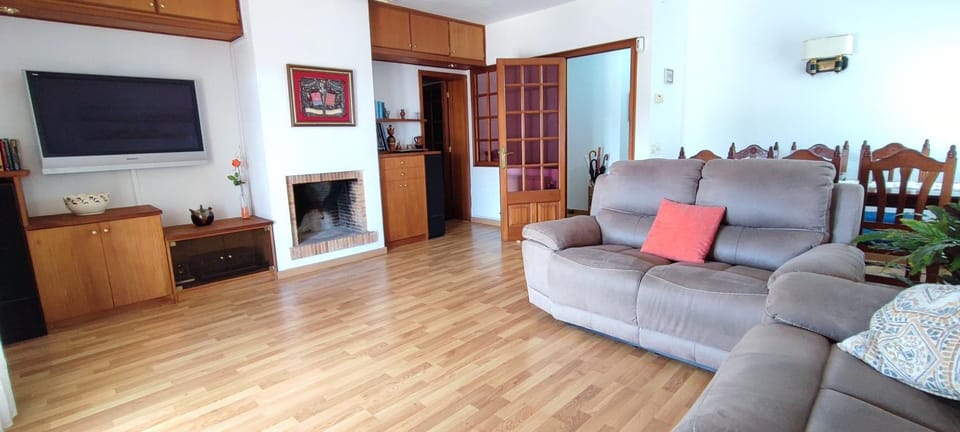 TV and multimedia, Seating area, flat iron