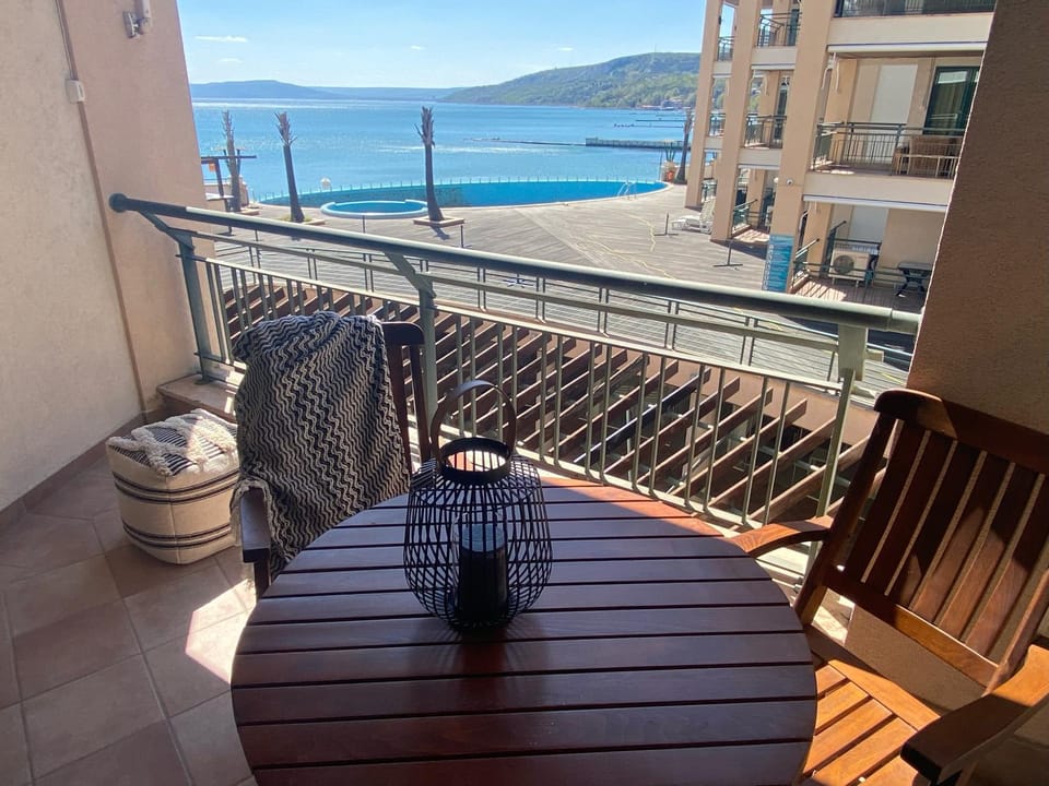 Balcony/Terrace, Balcony/Terrace