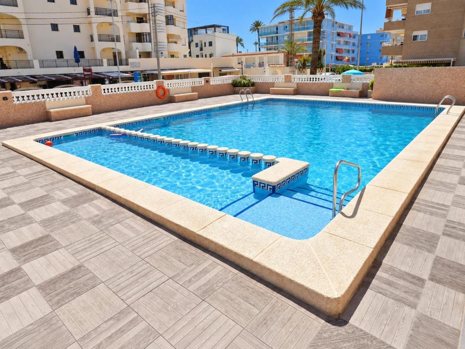 Swimming pool, Swimming pool