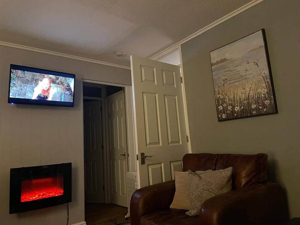 82, Sunbeach Holiday Park, California Rd, California, Great Yarmouth NR29 3QL Chalet in England