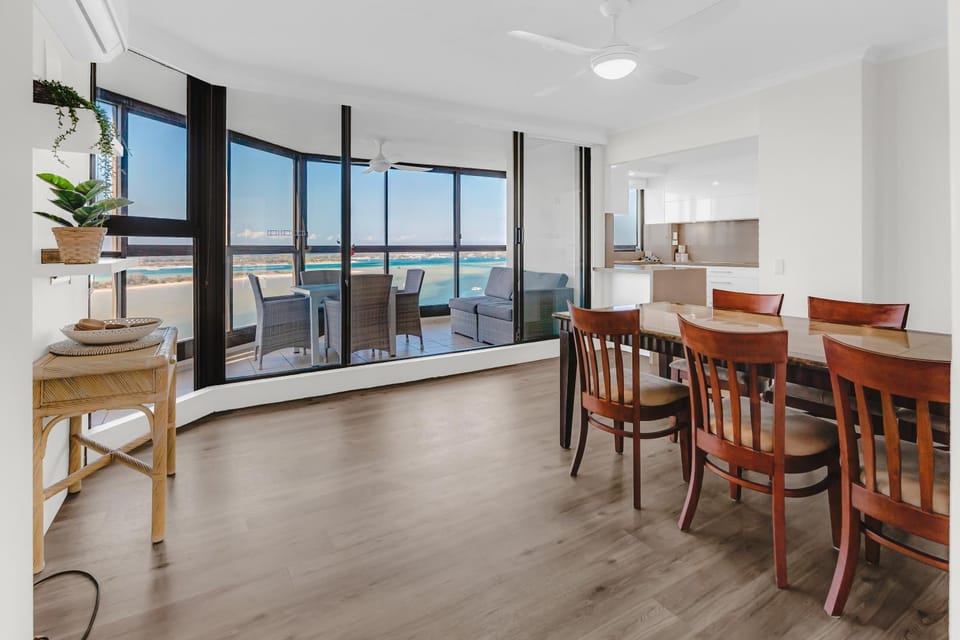 Dining area, Sea view