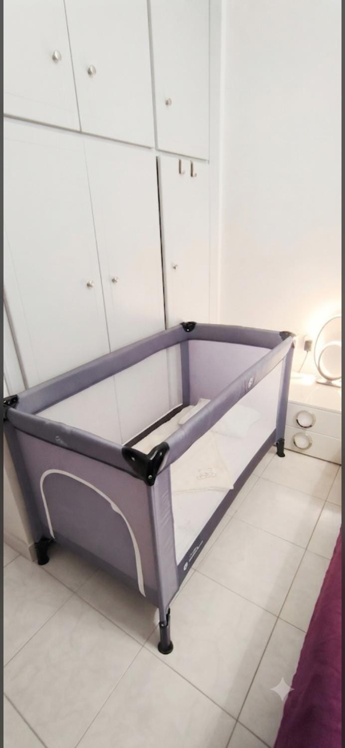 Modern 2BR city flat 10min from the beach Apartment in Kallithea