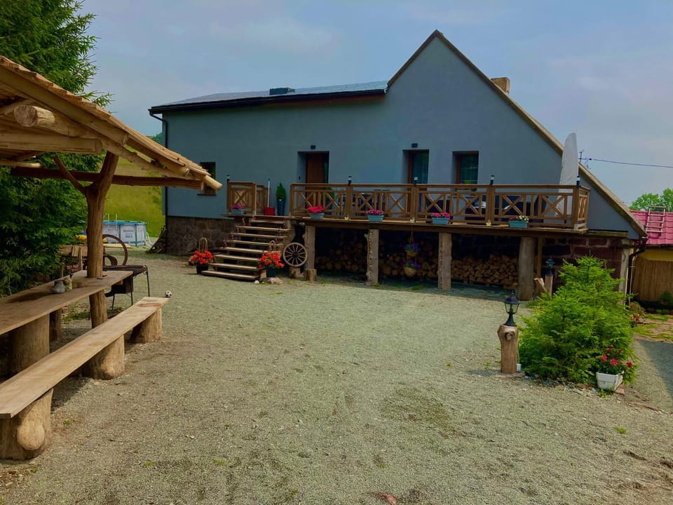 Agroturystyka Janowa Chata Apartment in Lower Silesian Voivodeship