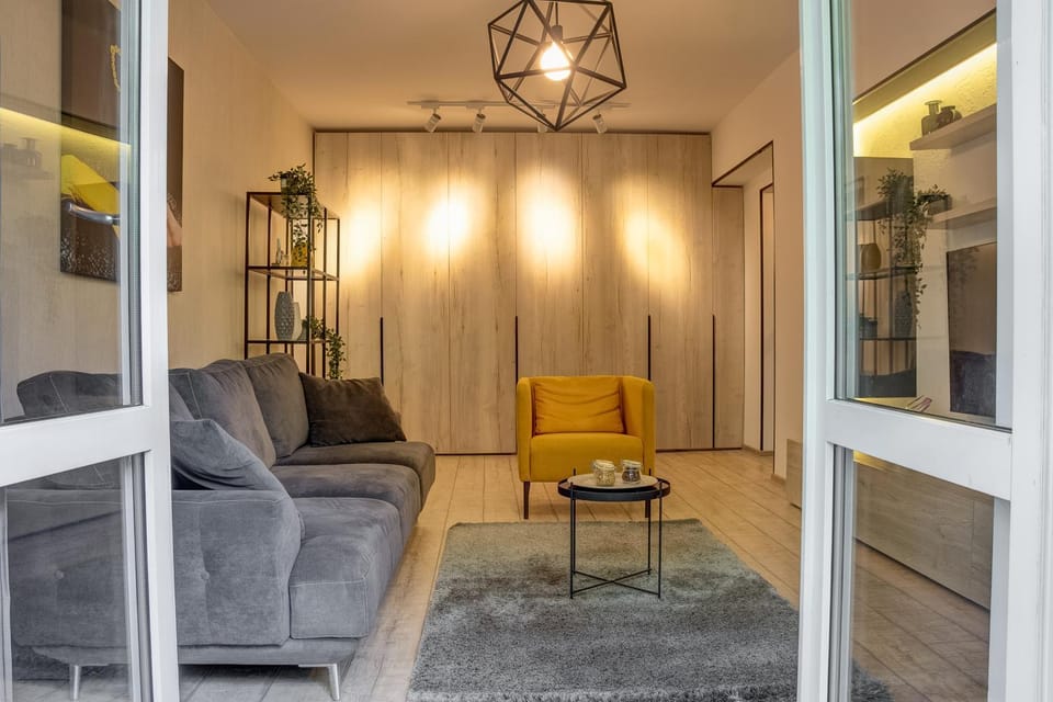 CHANTTAL Luxury - UNIVERSITY Apartment in Bucharest
