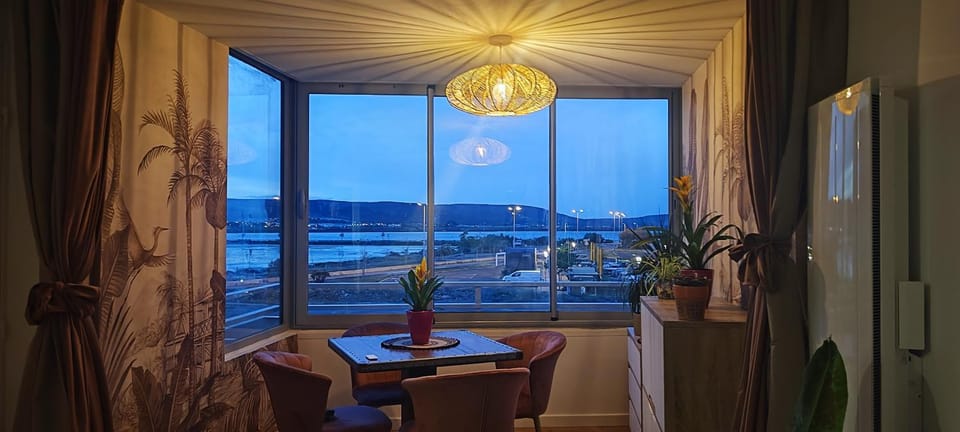 View (from property/room), Balcony/Terrace, Dining area