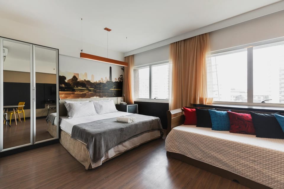 Photo of the whole room, Bedroom