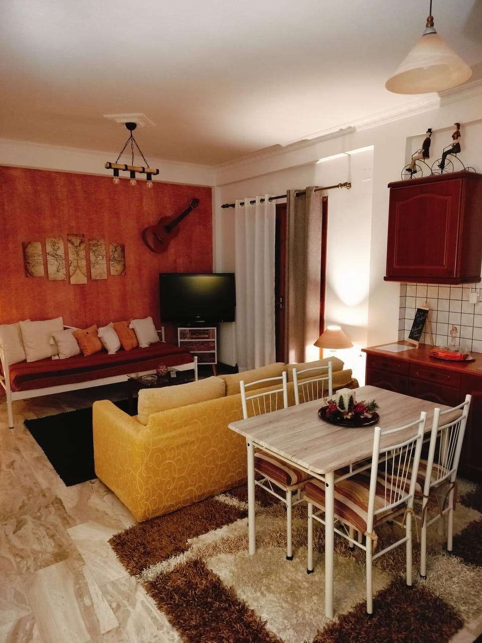 TV and multimedia, Living room