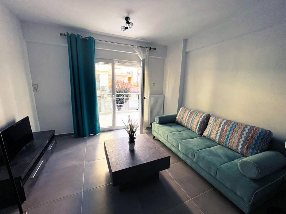 Escala Luxury Loft 3 in the Center & Free Parking Apartment in Volos