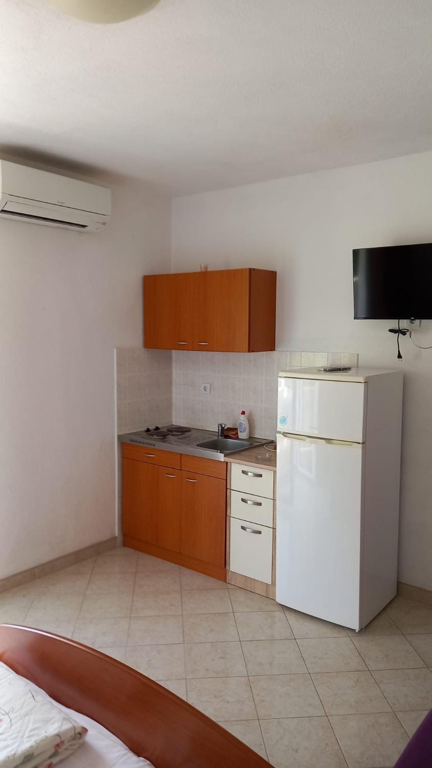 Studio apartmani Ante Bed and Breakfast in Dubrovnik-Neretva County