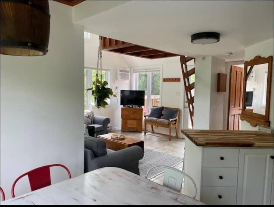 TV and multimedia, Living room, Seating area
