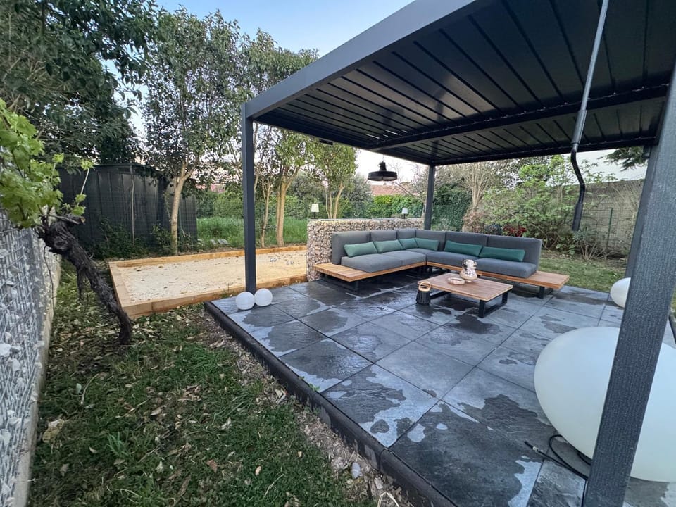 Maison moderne Avignon pour 6 pers Piscine privée Villa in Avignon