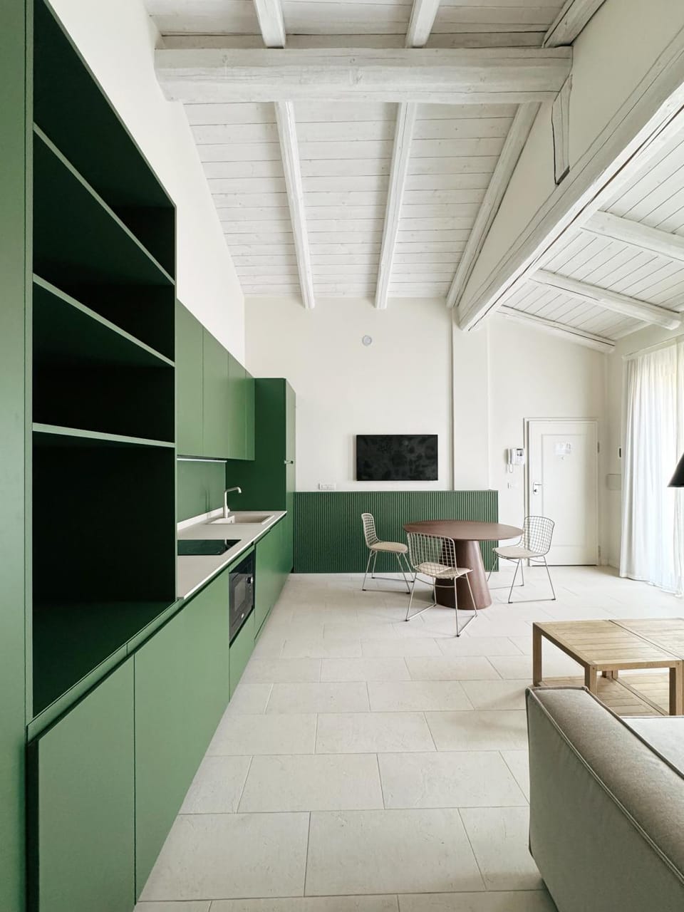 TV and multimedia, Kitchen or kitchenette, Living room
