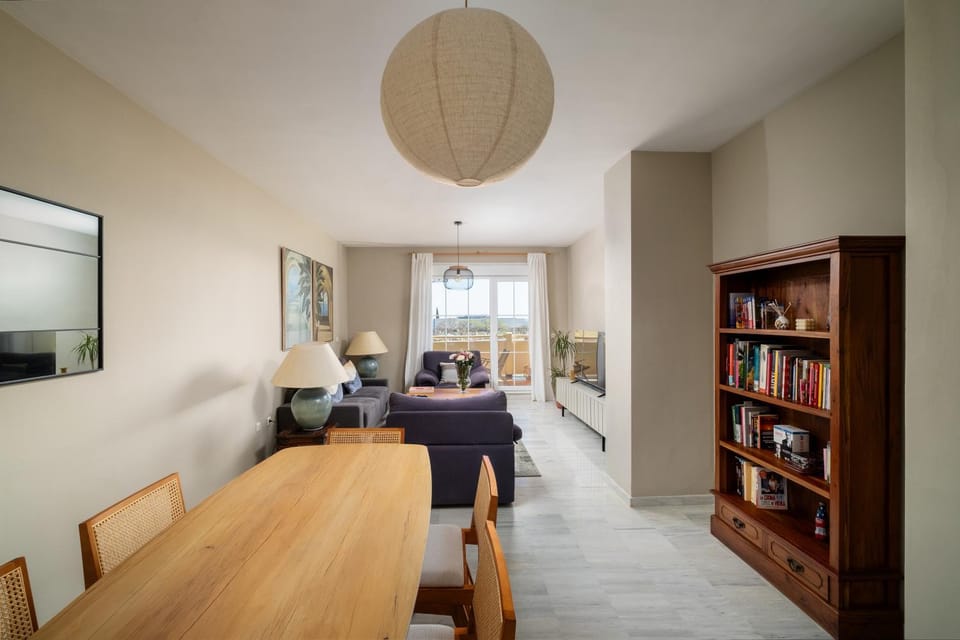 Library, TV and multimedia, Seating area, Dining area